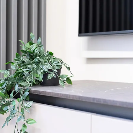 Designed In Center Gae Aulenti Area With Ac, Wifi And Subway Airport Connected Steps From Station Apartament