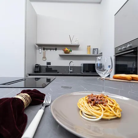Apartament Designed In Center Gae Aulenti Area With Ac, Wifi And Subway Airport Connected Steps From Station *