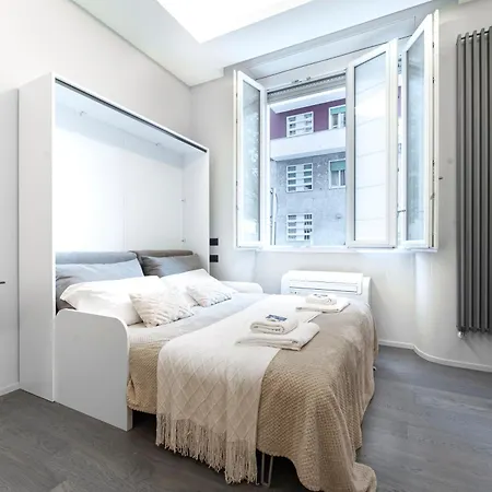 Designed In Center Gae Aulenti Area With Ac, Wifi And Subway Airport Connected Steps From Station Apartament Mediolan